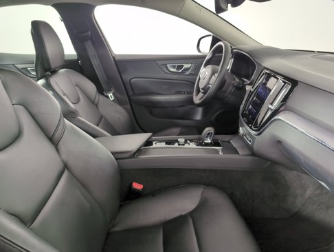 Used 2024 Volvo S60 B5 Core image 3