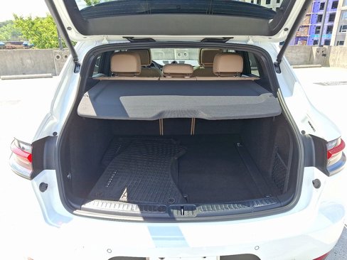 Used 2021 Porsche Macan image 30