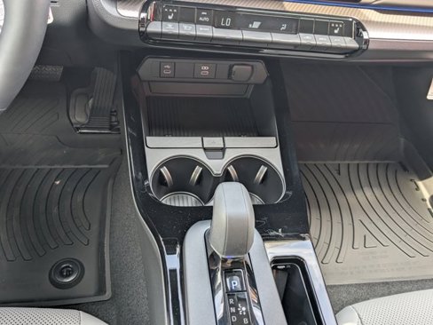 New 2025 Toyota Prius XLE image 40