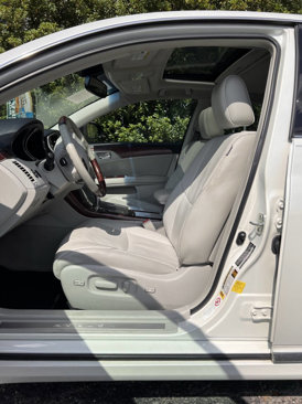 Used 2011 Toyota Avalon Limited image 13