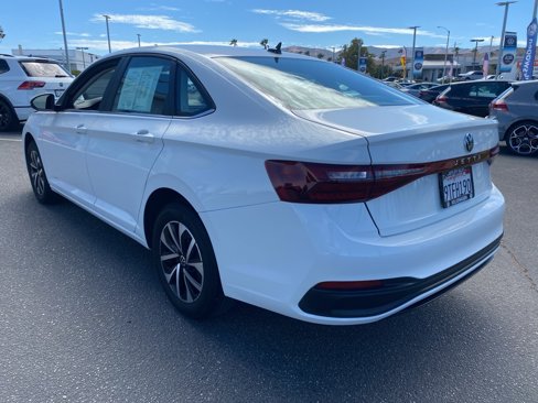 Certified 2025 Volkswagen Jetta S image 5