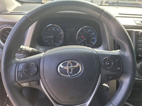 Used 2017 Toyota RAV4 Limited image 25