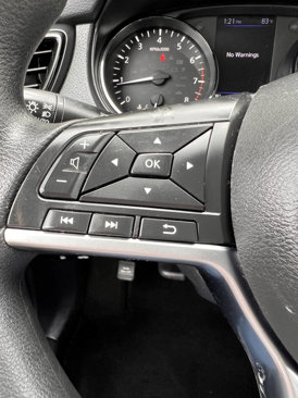 Used 2021 Nissan Rogue Sport S image 21