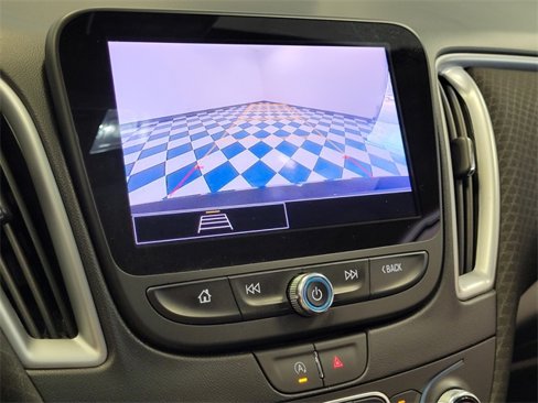 Used 2023 Chevrolet Malibu LT image 18