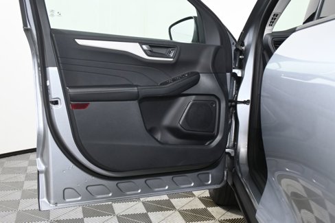 Used 2022 Ford Escape SE w/ Cold Weather Package image 29