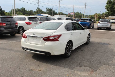 Used 2018 Nissan Altima 2.5 SV image 3
