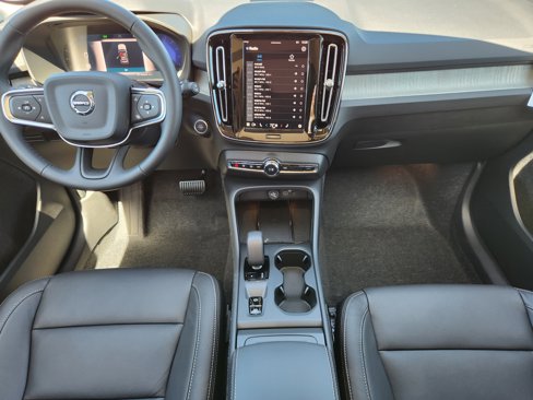New 2025 Volvo XC40 B5 Core w/ Protection Package image 16