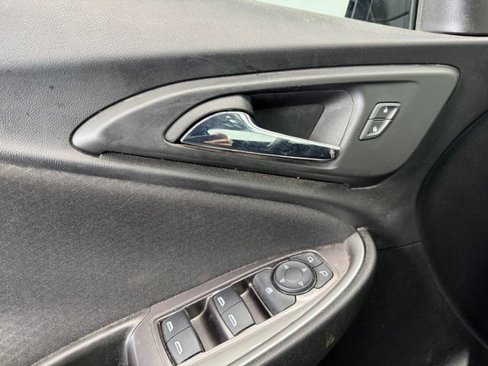 Used 2022 Chevrolet Malibu RS image 38