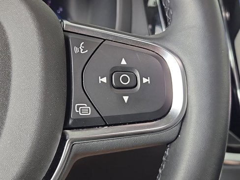 Certified 2025 Volvo S60 B5 Core image 28