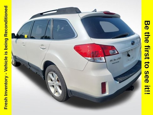 Used 2013 Subaru Outback 2.5i Limited image 3