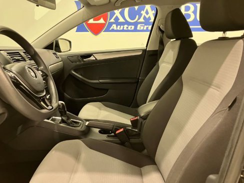 Used 2017 Volkswagen Jetta S image 25