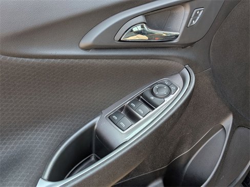 Used 2023 Chevrolet Malibu LT image 15