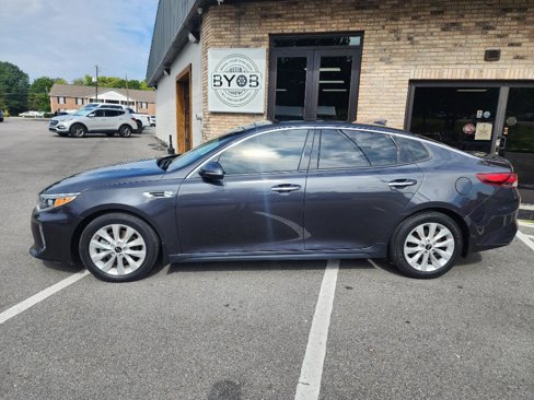 Used 2018 Kia Optima S w/ Panoramic Sunroof Package image 2