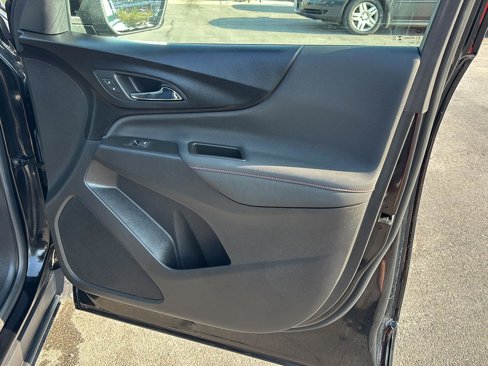 Used 2023 Chevrolet Equinox RS image 23