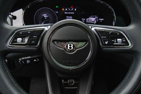 Used 2022 Bentley Bentayga image 37