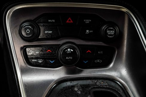 Used 2019 Dodge Challenger SXT image 19