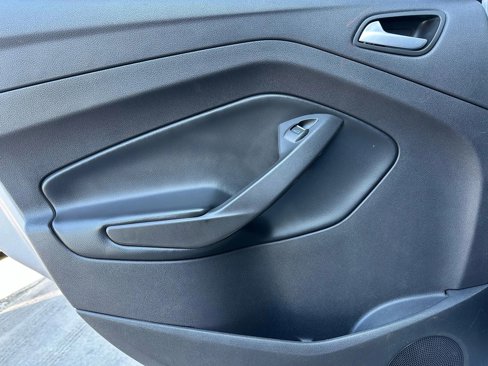 Used 2019 Ford Escape SEL image 11