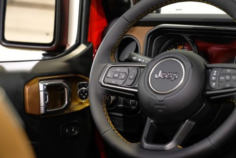 Used 2024 Jeep Wrangler Unlimited Rubicon w/ Technology Group image 57