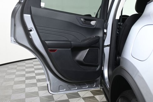 Used 2022 Ford Escape SE w/ Cold Weather Package image 31