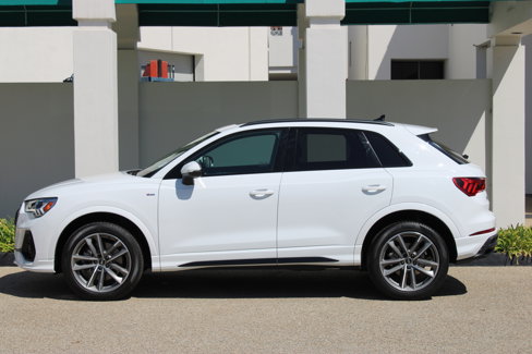 Certified 2025 Audi Q3 2.0T Premium w/ Convenience Package image 17