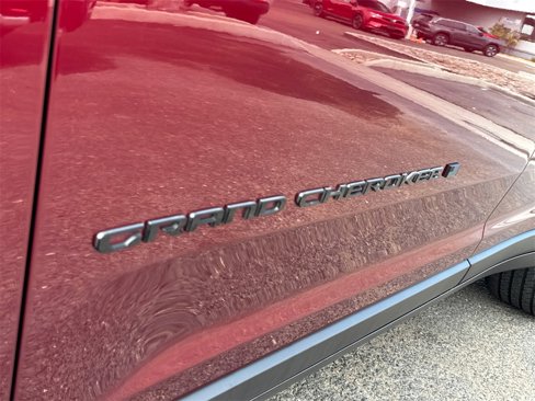 Certified 2023 Jeep Grand Cherokee Altitude image 8