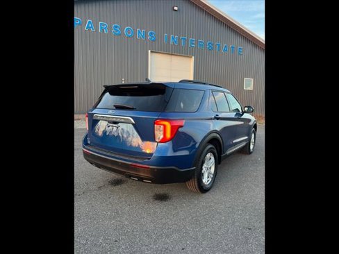Certified 2021 Ford Explorer XLT image 3