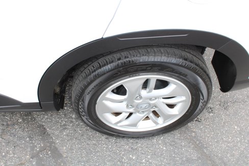 Used 2021 Hyundai Venue SE image 17