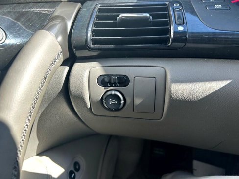 Used 2010 Acura RL image 15