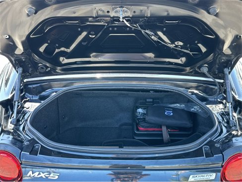 Used 2017 MAZDA MX-5 Miata RF Grand Touring image 14