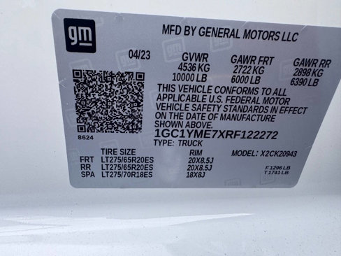 Used 2024 Chevrolet Silverado 2500 Custom w/ Custom Value Package image 10