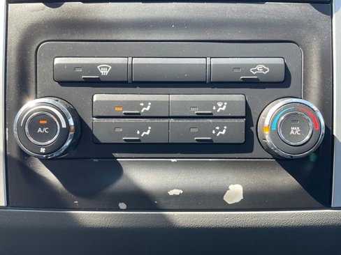 Used 2017 Nissan Frontier SV image 10