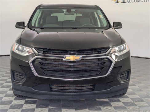Used 2021 Chevrolet Traverse LS image 3