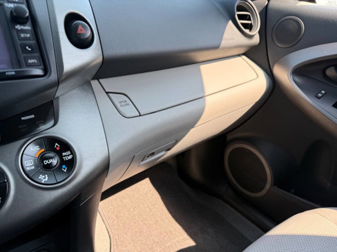 Used 2012 Toyota RAV4 Limited image 20