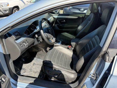 Used 2009 Volkswagen CC Luxury image 9