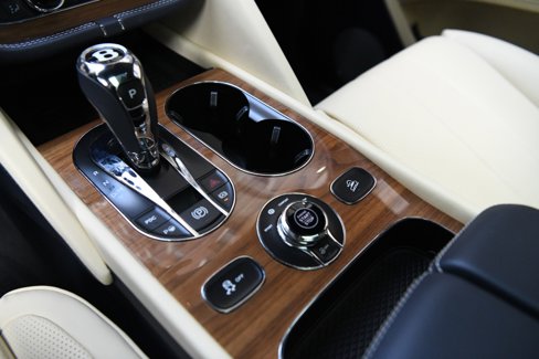 Used 2023 Bentley Bentayga Extended Wheelbase image 19
