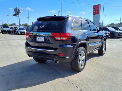 Used 2013 Jeep Grand Cherokee Overland w/ Advance Technology Group image 25