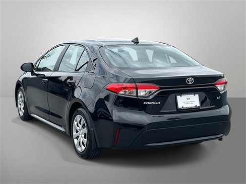 Used 2022 Toyota Corolla LE image 25