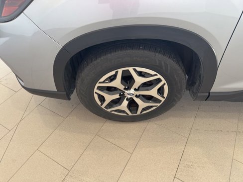 Used 2019 Subaru Forester Premium image 10