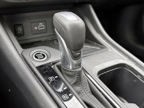 Certified 2025 Nissan Sentra S image 32
