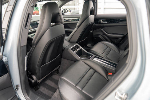Used 2018 Porsche Panamera 4 image 29