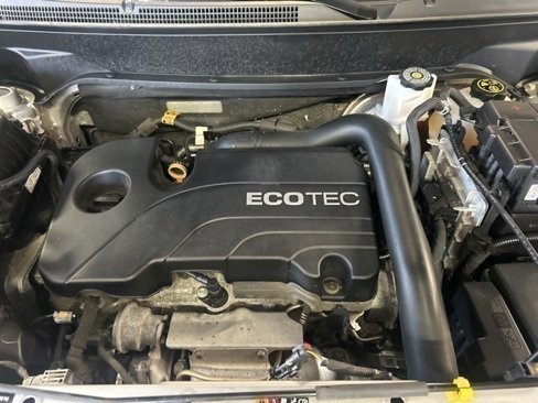 Certified 2020 Chevrolet Equinox LT w/ Driver Convenience Package image 12