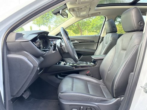 Used 2021 Buick Envision Essence w/ Sport Touring Package image 11