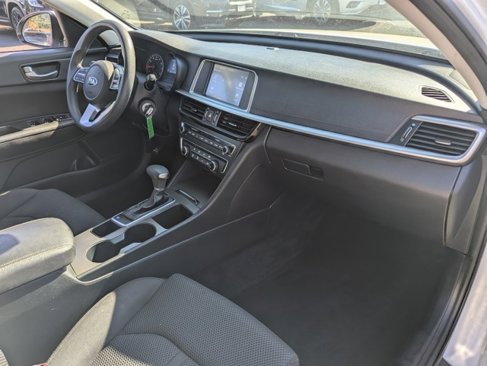 Used 2020 Kia Optima LX image 31