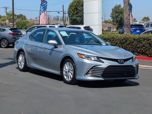 Used 2024 Toyota Camry LE image 2