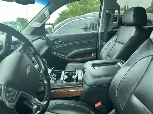 Used 2019 Chevrolet Suburban Premier image 15