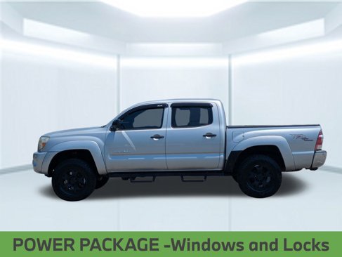 Used 2010 Toyota Tacoma 4x4 Double Cab image 2