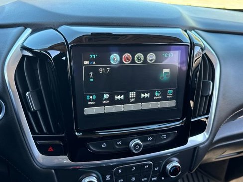 Used 2019 Chevrolet Traverse LT image 9