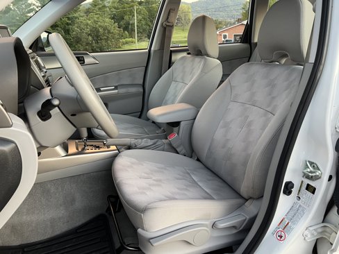 Used 2010 Subaru Forester 2.5X image 9