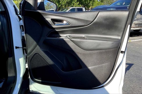 Used 2018 Chevrolet Equinox LT w/ Sun & Infotainment Package image 22