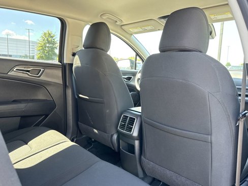 Used 2024 Kia Sportage LX image 17